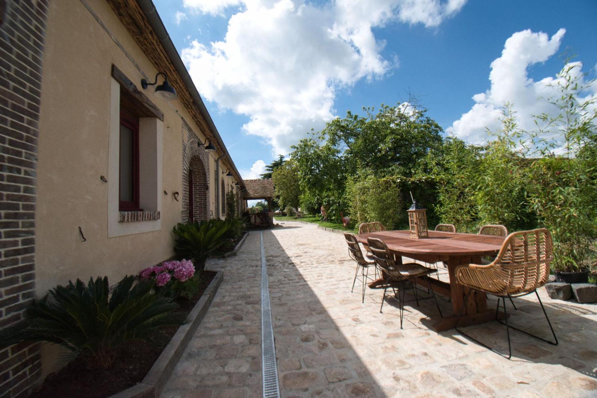 Le Relais Des Caleches - La Jungle Room Bu (Eure-et-Loir) エクステリア 写真