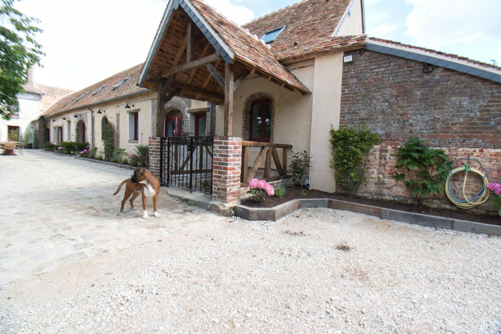 Le Relais Des Caleches - La Jungle Room Bu (Eure-et-Loir) エクステリア 写真